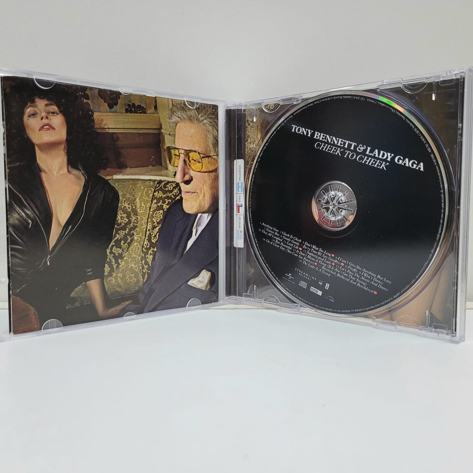 LADY GAGA & TONY BENNETT – CHEEK TO CHEEK (CD) - Imagen 2