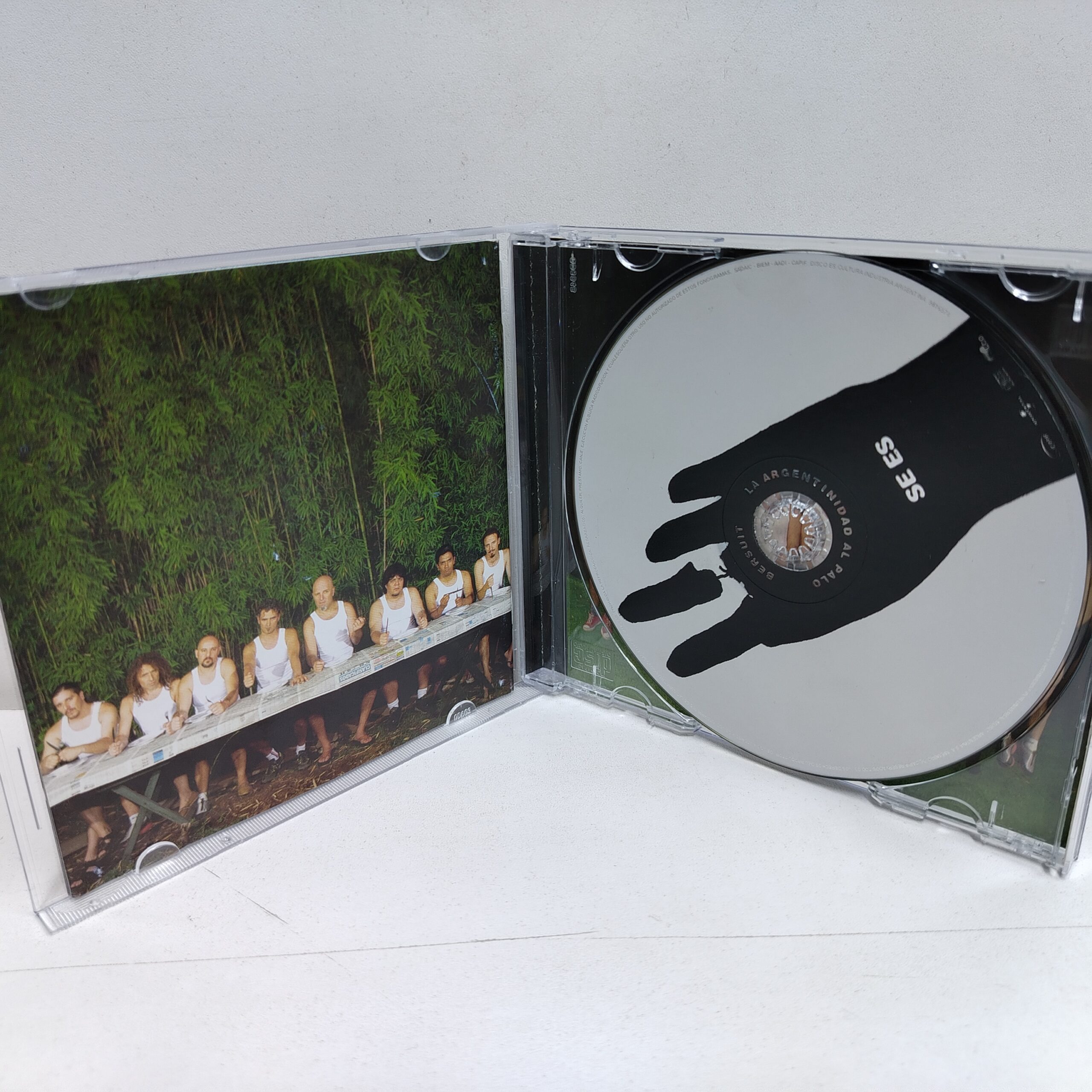 Bersuit Vergarabat – La Argentinidad Al Palo (Se es CD 1) - Imagen 3