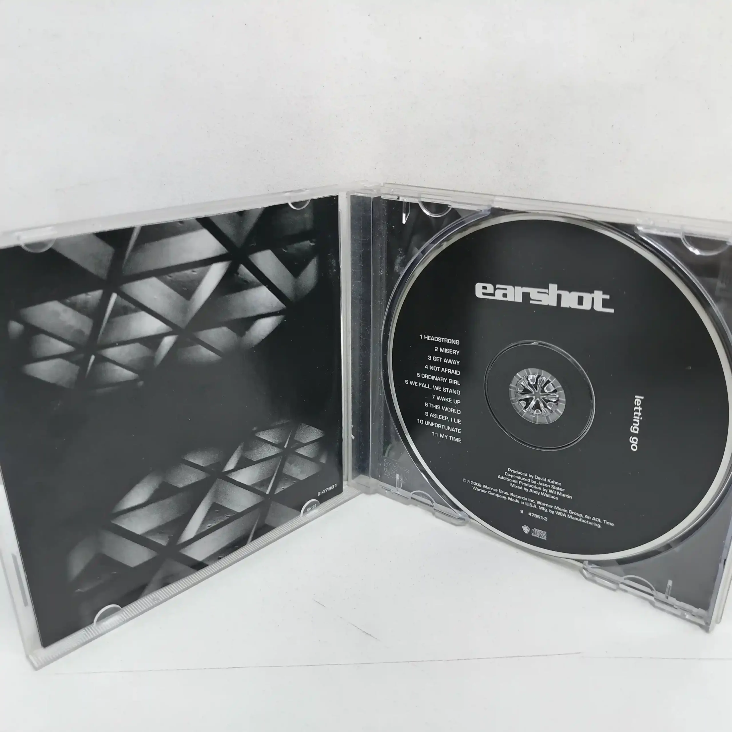 Earshot – Letting Go (CD) - Imagen 3