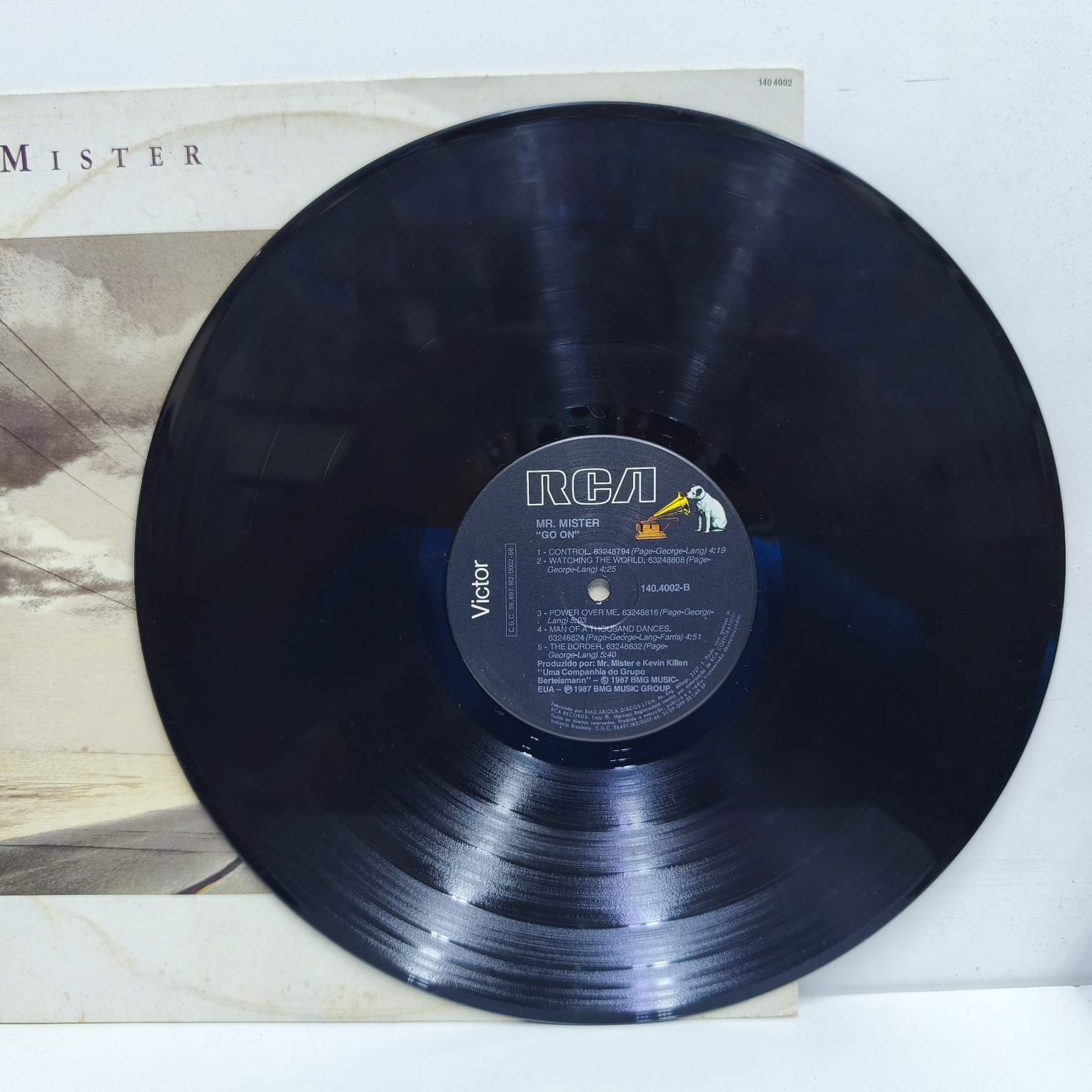 Mr. Mister – Go On (LP EPOCA 9/10) - Imagen 3