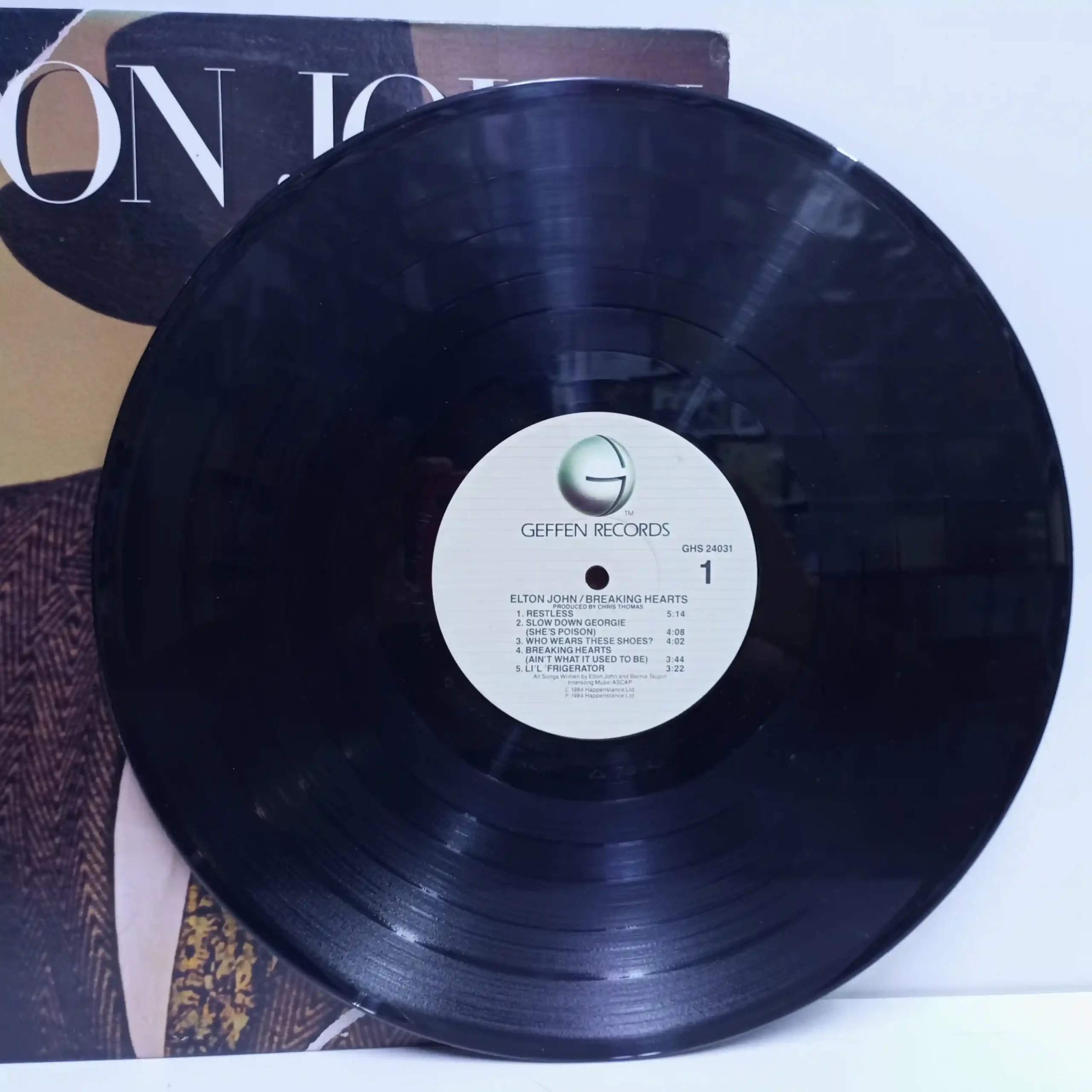 Elton John – Breaking Hearts (LP EPOCA) - Imagen 4