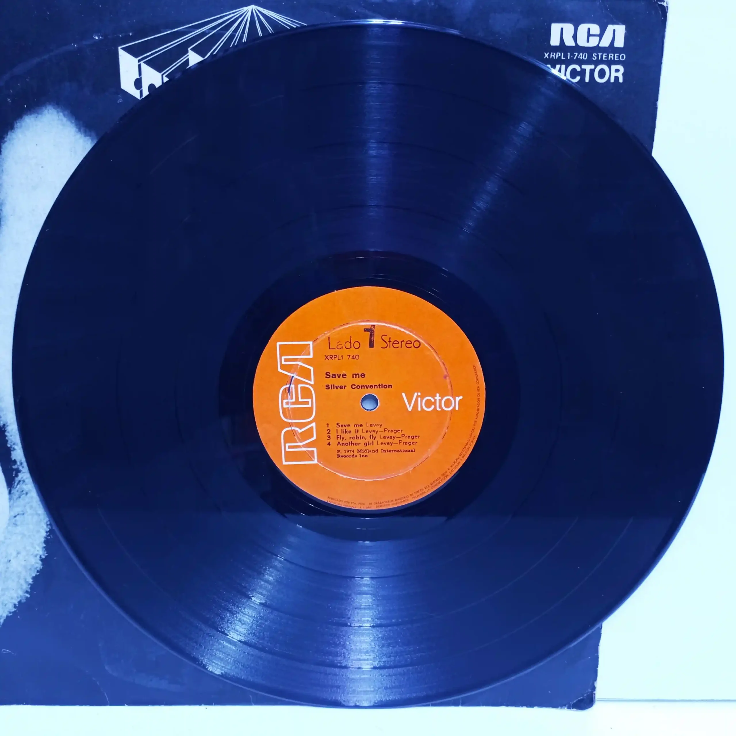 Silver Convention – Save Me (LP EPOCA) - Imagen 3