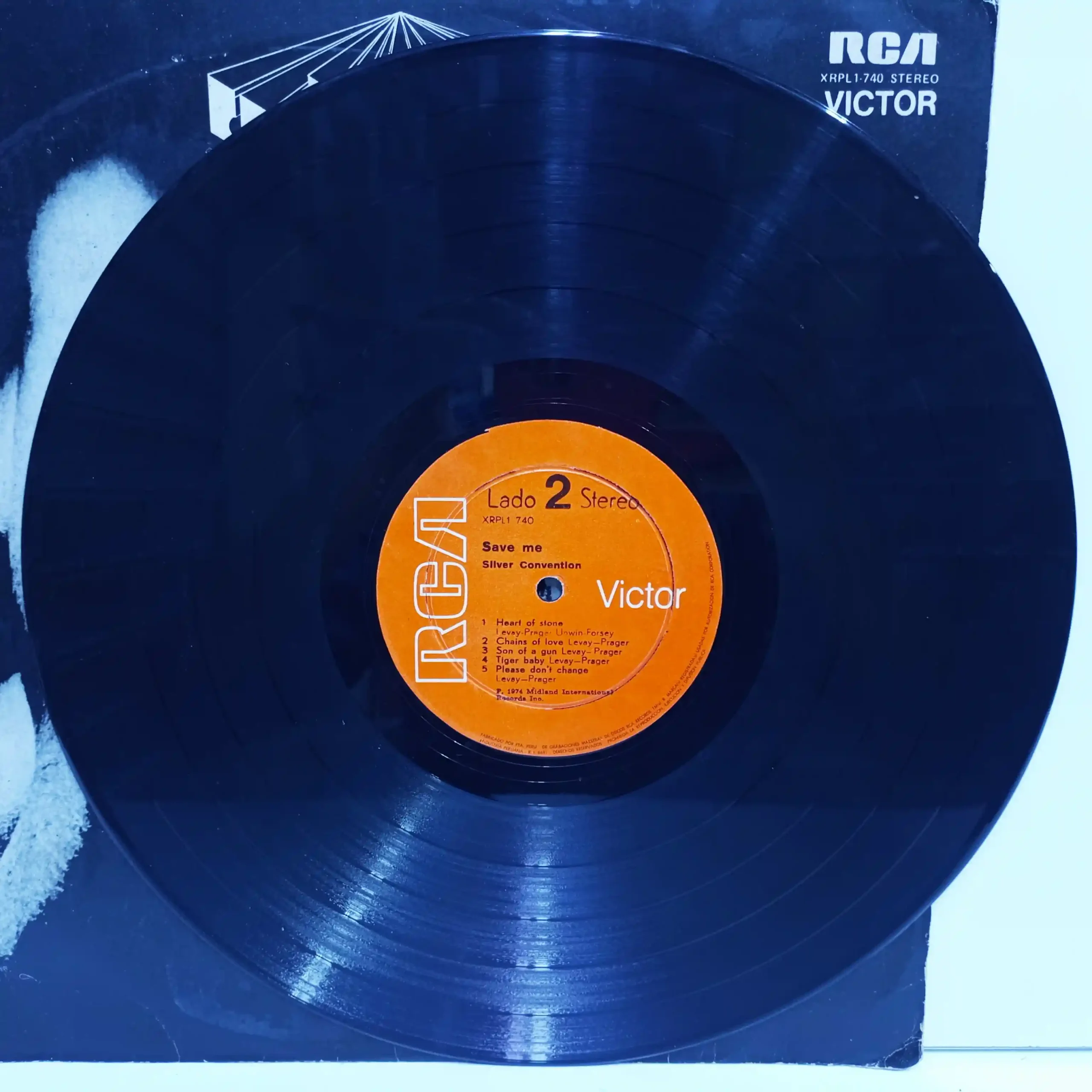 Silver Convention – Save Me (LP EPOCA) - Imagen 4