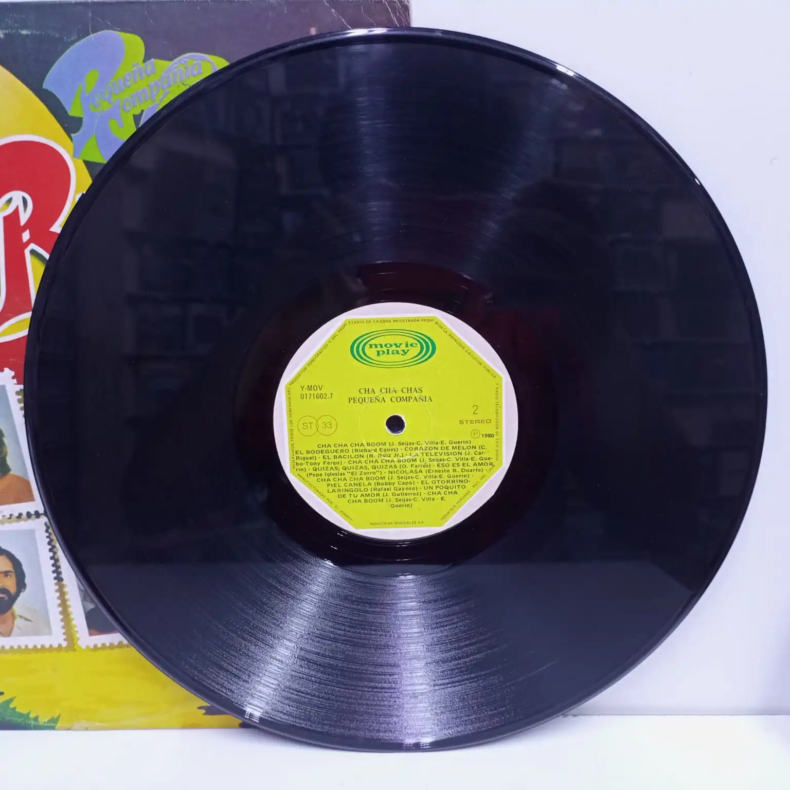 Pequeña Compañía – Cha Cha Chas / Boleros 2 (LP EPOCA) - Imagen 4