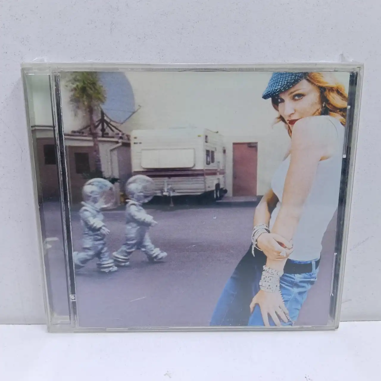 Madonna – Remixed & Revisited (CD SELLADO)