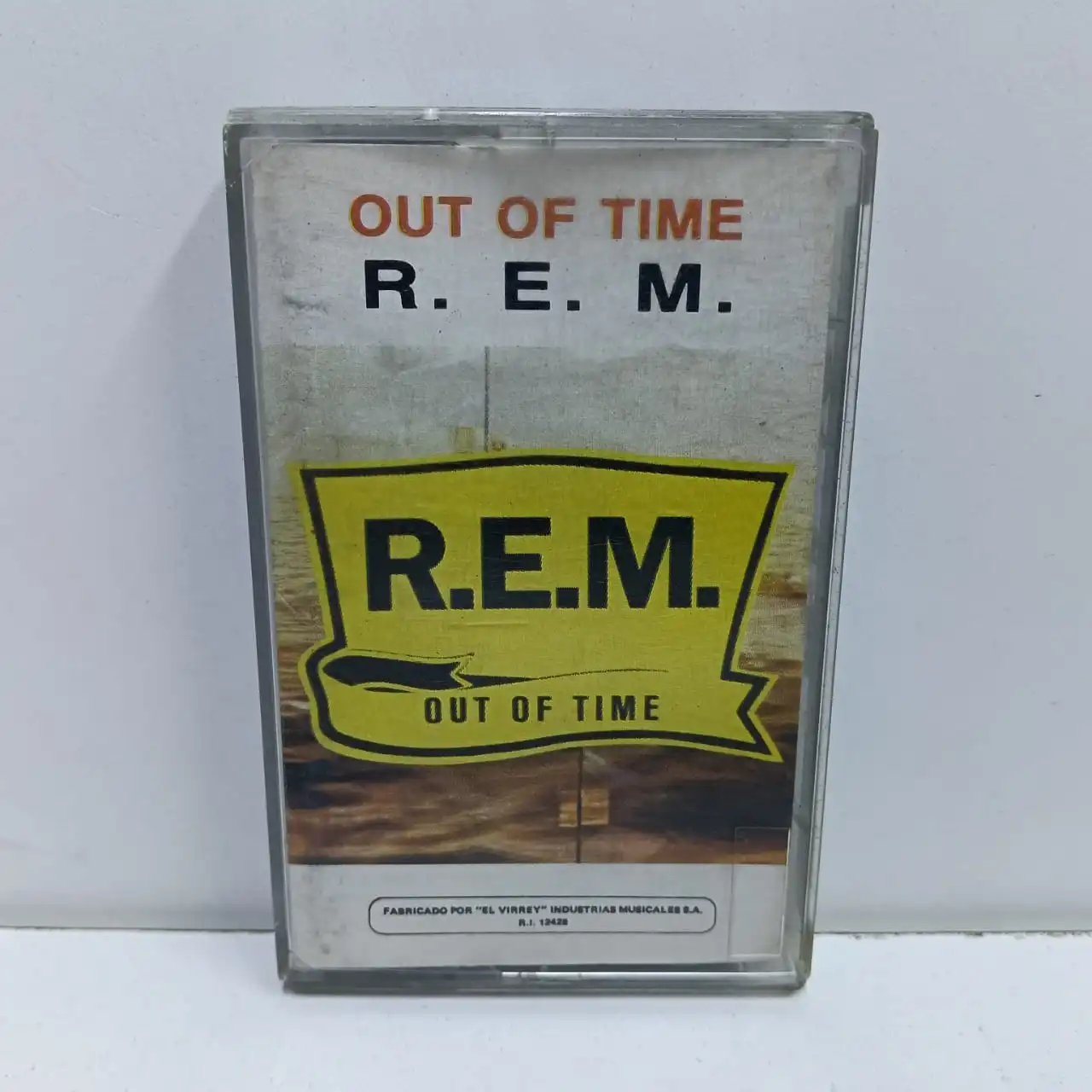 R.E.M. – Out Of Time (CASSETTE)