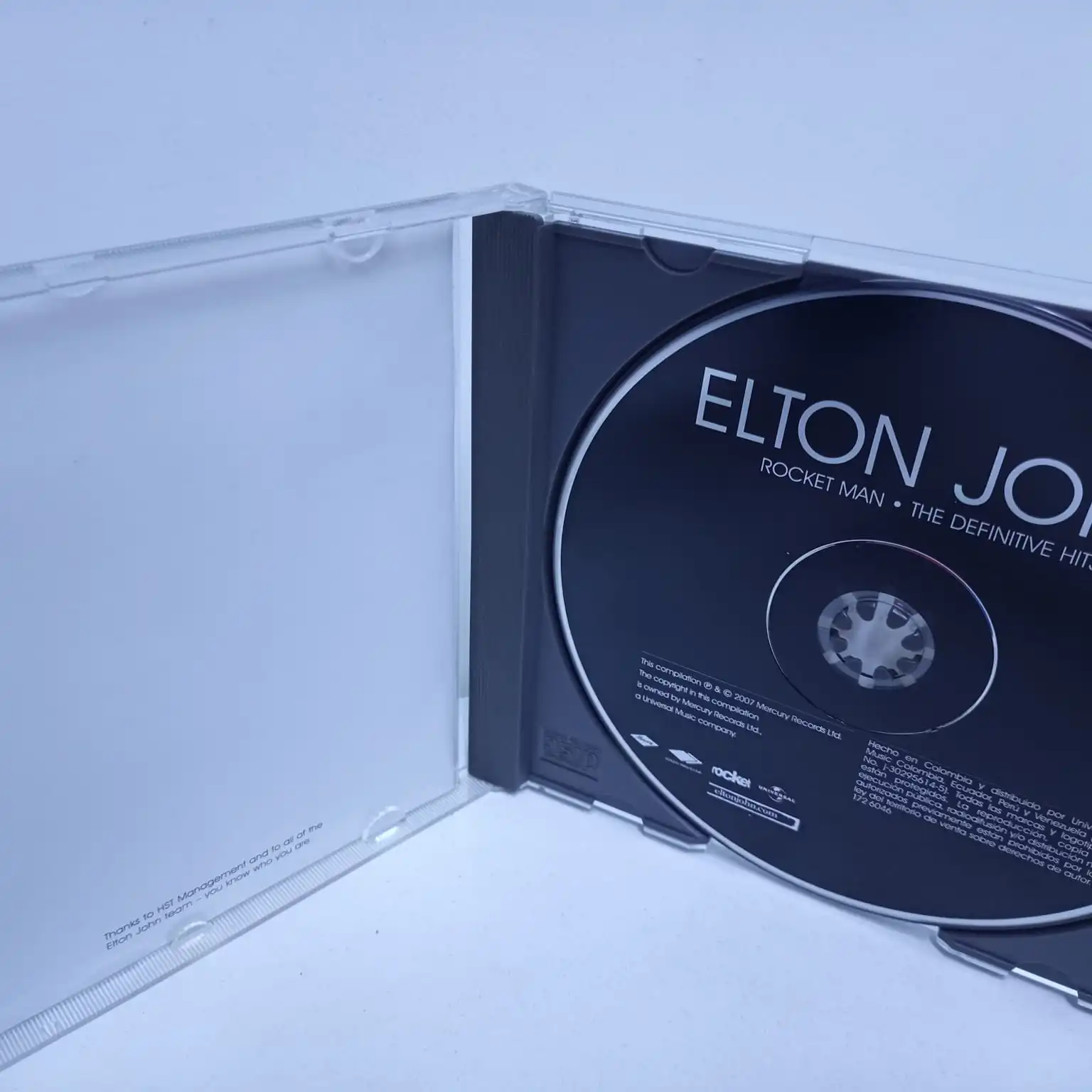 Elton John – Rocket Man, The Definitive Hits (CD) - Imagen 2