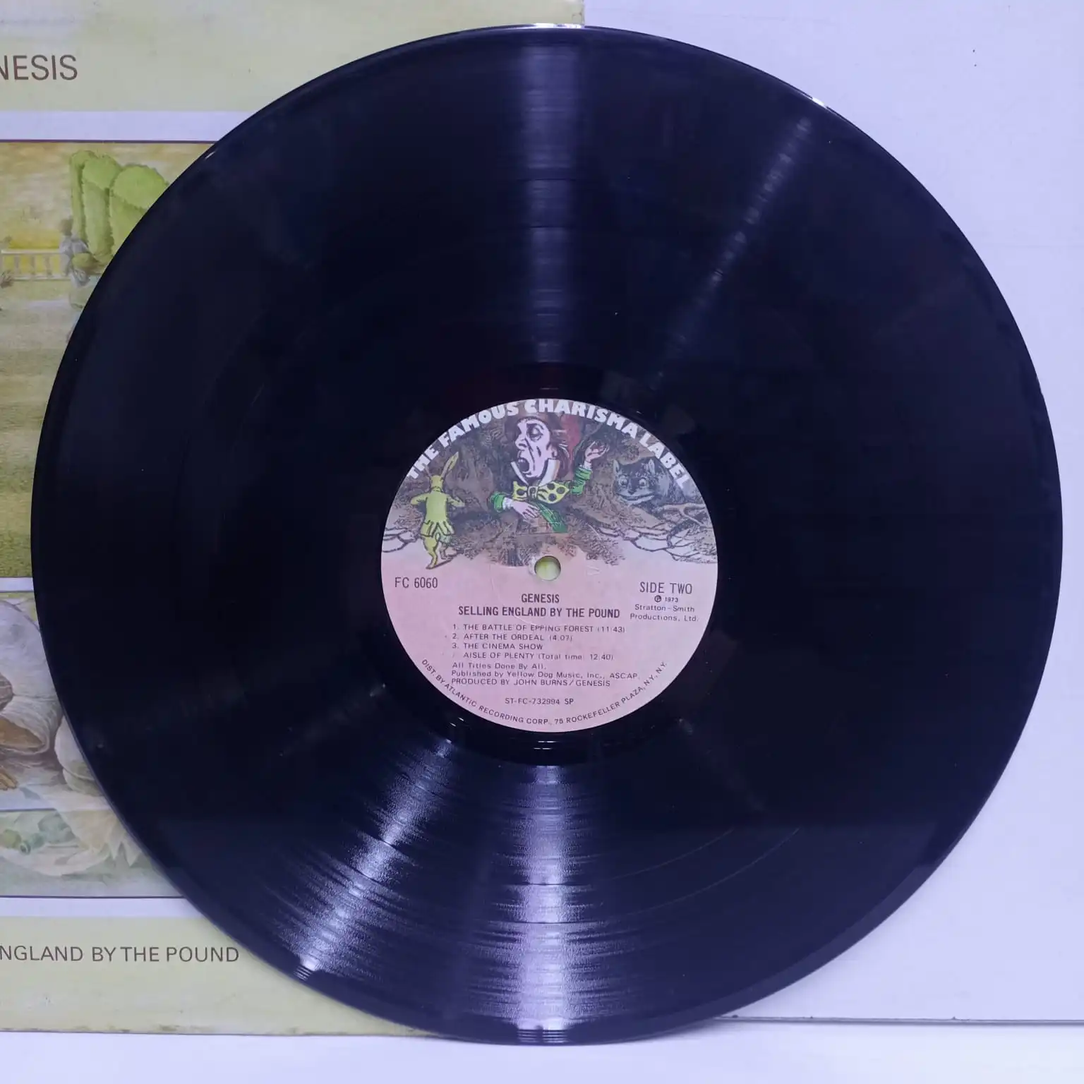 Genesis – Selling England By The Pound (LP EPOCA) - Imagen 2