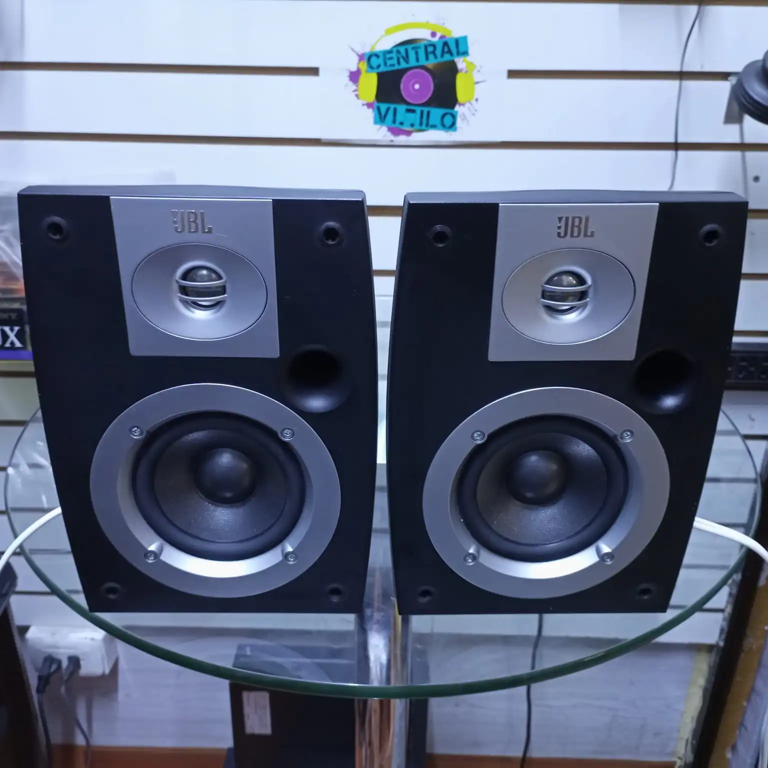 Parlantes JBL VENUE SERIES